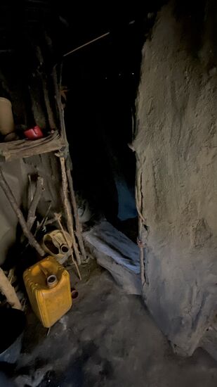 Alles auf kleinstem Raum. Die Massai als Halbnomaden sind es gewohnt, auf kleinstem Raum zu wohnen.