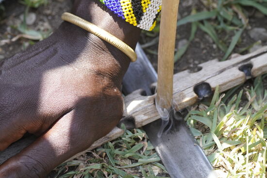 Bereits nach wenigen Sekuanden beginnt es zu qualmen.