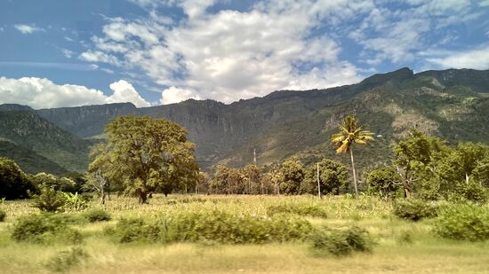 Die letzten 25 km gehts die Berge hinauf, der Wagen muss sich ganz schön quälen