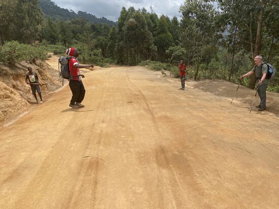 Der Ball ist übrigens aus Lederresten und Lumpen