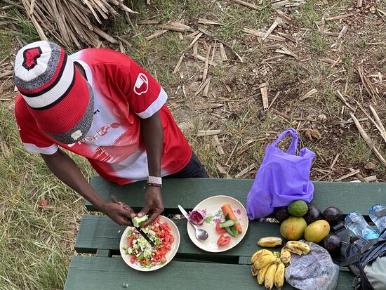Roggers bereitet uns ein Lunch