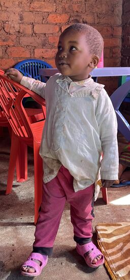 Auch dieser kleine Mann - er heißt übrigens Thomas - war ganz interessiert an unserem Besuch.