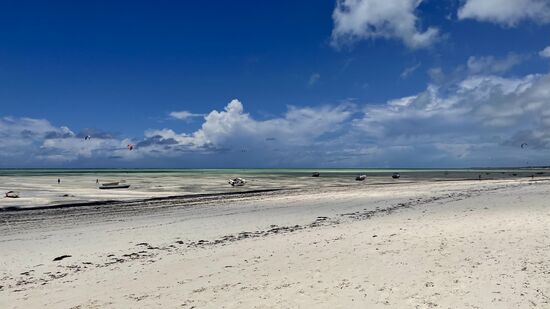 Wer hat denn das Meer geklaut????
Hier gibt es die Gezeiten und momentan ist grade Ebbe