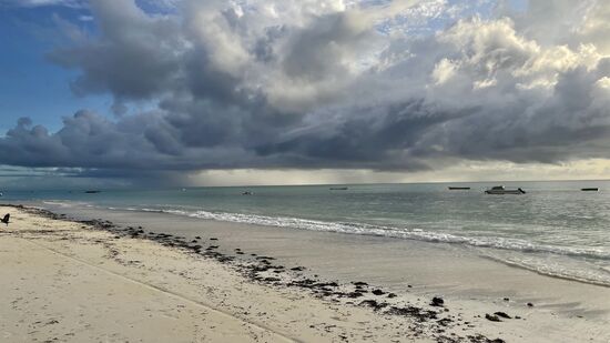 Blick nach links: das Wasser geht schon zurück