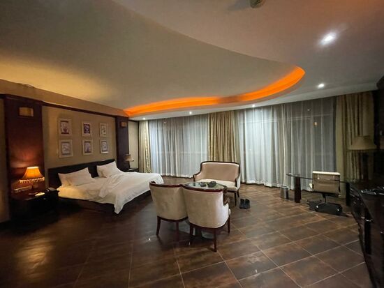 Als „Stammkunden“ bekommen wir ein Upgrade für eine Suite…