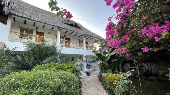 Der Garten der Villa Kiota ist das reinste Paradies.