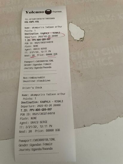 Unser Arthur hat uns gerade ein Foto seiner Bus-Fahrkarte nach Ruanda geschickt.
Er startet heute Abend um 20 Uhr und ist 15 Stunden unterwegs. Kosten: 15 Euro
Mir ist sofort ein fetter Fehler aufgefallen: seht ihr ihn auch? 