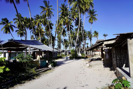 Wir sitzen gemütlich beieinander und haben fast vergessen, die Wäsche abzuholen. Morgen ist Sonntag, die Wäscherei hat dann zu und wir reisen ab.