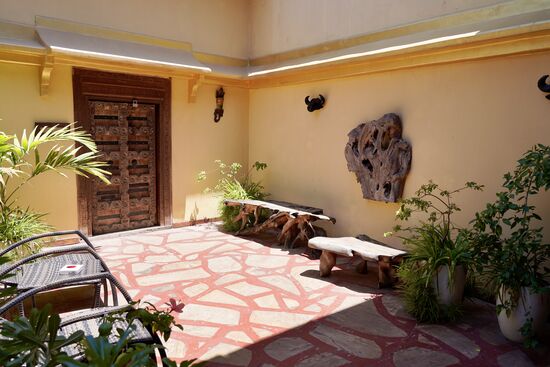 Das ist der Vorraum zu unserem Zimmer. Alles ist sehr großzügig und sehr gepflegt.