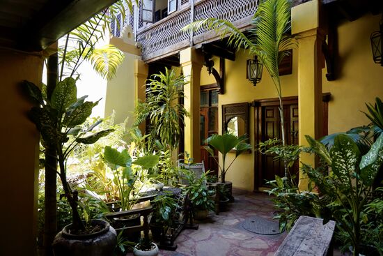 Es ist überall verwinkelt und immer wieder tun sich neue Innenhöfe auf.