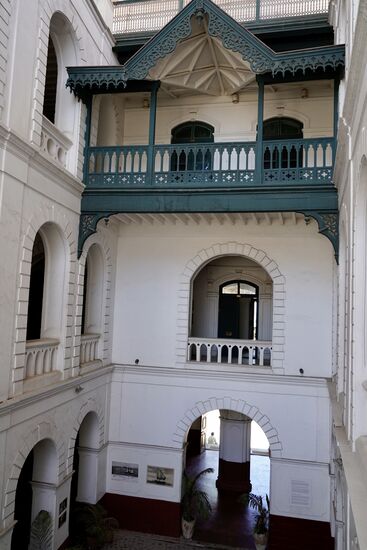 Man kommt ohne Eintritt hinein, der Aufseher freut sich aber über ein Trinkgeld.