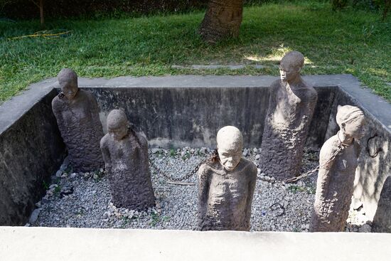 Und dieses Mahnmal soll an die unmenschlichen Greueltaten erinnern.