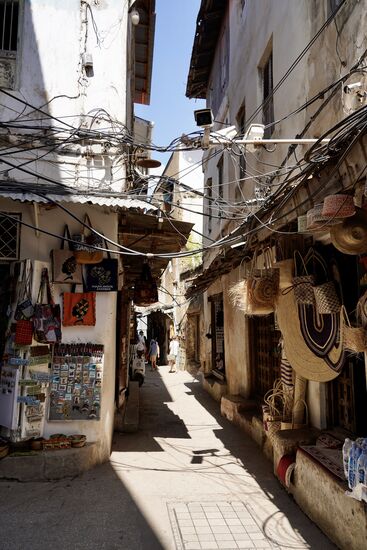 Ein deutscher Elektriker würde die Hände über dem Kopf zusammenschlagen angesichts der Verkabelung.