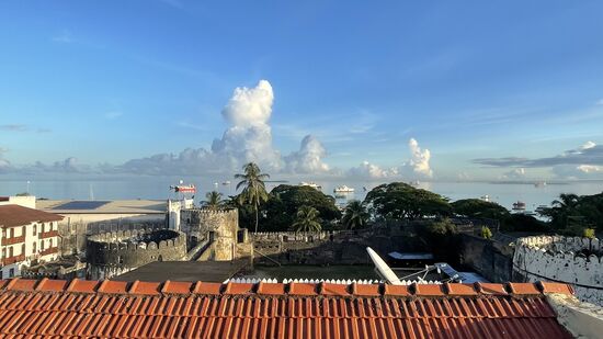 Zum Hafen und zum Fort