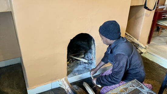 Sie widmet sich ihrer Aufgabe