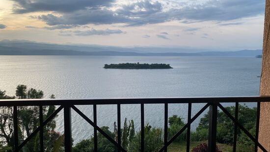 Das ist die kleine Insel, die man auch auf der Karte oben sieht und die schon zum Congo gehört