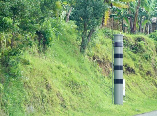 Hoppla! Die kennen wir doch. Hat hier wohl ein deutscher Hersteller einen Rahmenvertrag mit der Regierung in Ruanda abgeschlossen? Wir haben Dutzende gesehen - teilweise im Abstand von einem Kilometer.