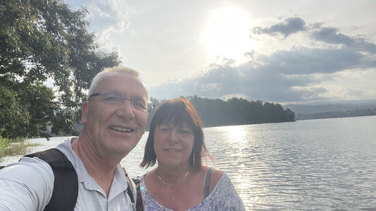 Der Tag geht zu Ende. Es war schon ein wenig aufregend. Aber wir freuen uns riesig, dass wir hier sind. Zumal wir am morgigen Tag ein besonderes Programm haben.