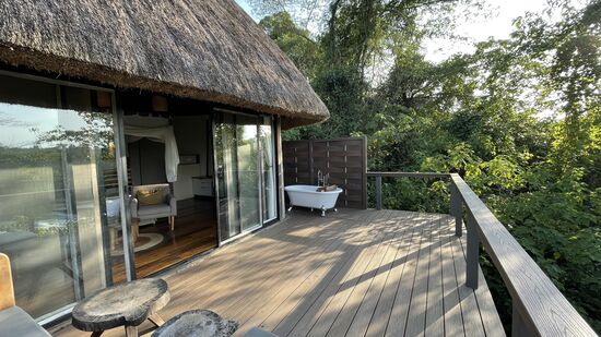 Das Highlight: eine Wanne auf der Terrasse!
Die werde ich morgen ausprobieren!