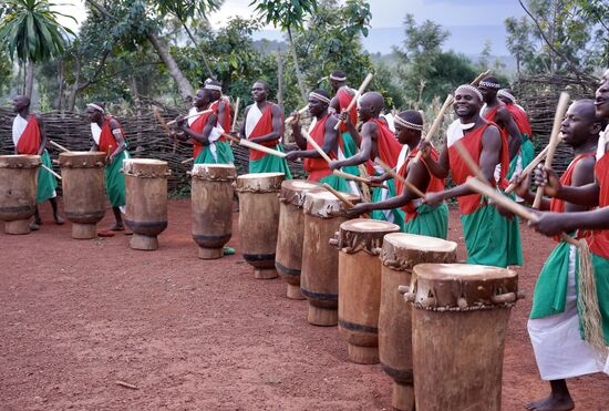 Übrigens dürfen nur Männer trommeln