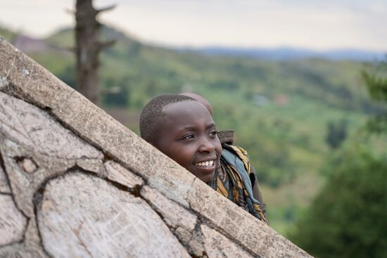 Die Kinder haben viel Freude uns bei der Besichtigung der Pyramide zu begleiten.