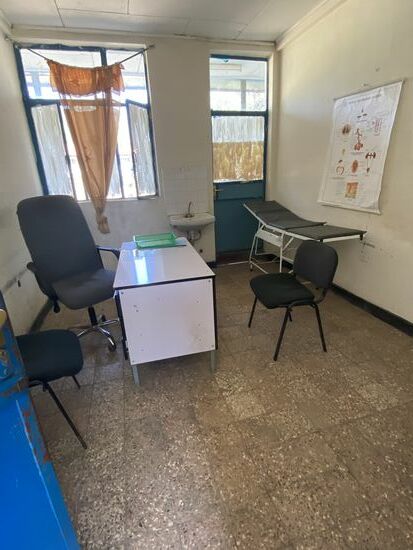 Dies ist eine Behandlungsraum, da Sonntag ist, haben die Ärzte frei