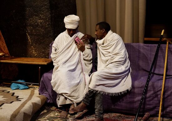 Was diese Beiden wohl zu besprechen haben?