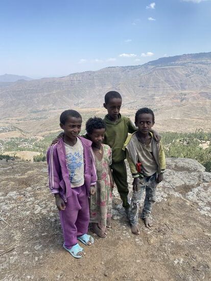 Da erwarten uns wieder Kinder: Foootos!!