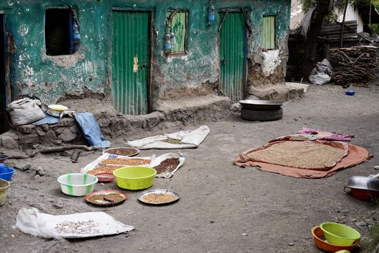 Nebenan wird Hausputz gemacht