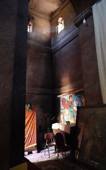 Die Kreuzkirche ist sehr beeindruckend. Leider können die Bilder die Mächtigkeit dieser Kirche nicht wiedergeben. Auch nicht die Atmosphäre, die die Kirche ausstrahlt.