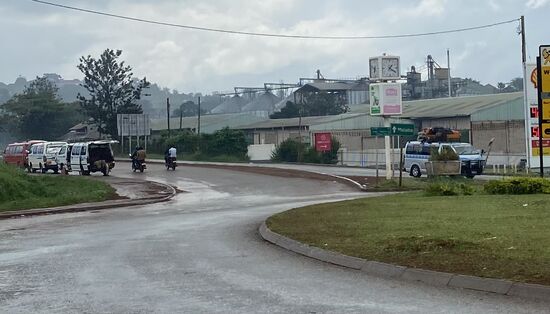 Überall sehen wir die local- Busse, die gut genutzt werden