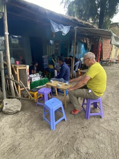 Auf dem Rückweg trinken wir hier noch einen frisch gebrühten Mokka.