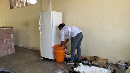 Hier gibt es Tee und Kaffee