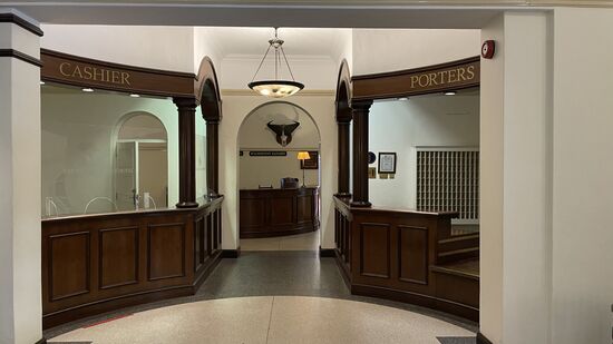 Die Villa ist 1904 erbaut worden im opulenten edwardianischen Stil unter König Edward dem VII und bietet alle Annehmlichkeiten, die man sich vorstellen kann