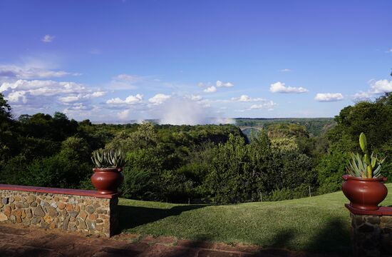 Die Brücke verbindet Sambesi mit Zimbabwe
