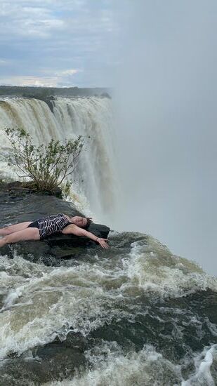 Noch weiter haben wir uns dann aber doch nicht an den Rand getraut. Man/Frau muss es ja auch nicht herausfordern.