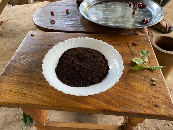 Fertig „gemahlen“ - etwas grob, aber zum Aufbrühen gerade recht