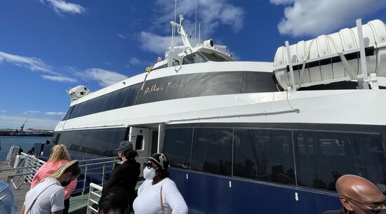 … um 13:00 Uhr wollen wir mit der Fähre nach Robben Island.