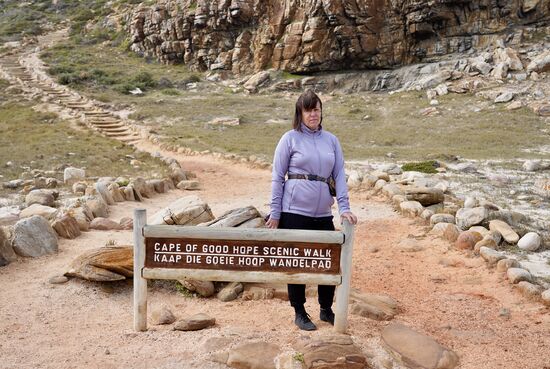 Zunächst fahren wir zum Scenic Walk. Wir klettern ein wenig.