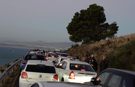 Nach Sonnenuntergang wollen alle wieder weg…