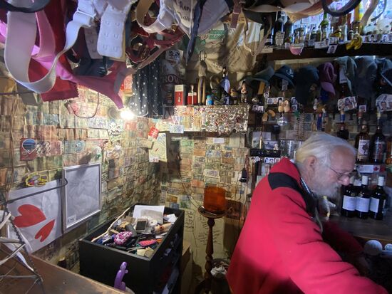 Ronnie ist 73 Jahre alt