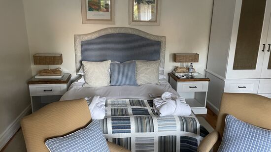 Wir mieten uns im „Ashbourne“ nahe dem Zentrum ein—wieder eine ausgesprochen schöne Unterkunft, die mich wieder an Holland oder Dänemark erinnert