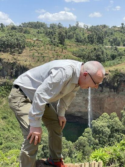 Hier machen wir ein paar Spaß-Fotos mit Denis