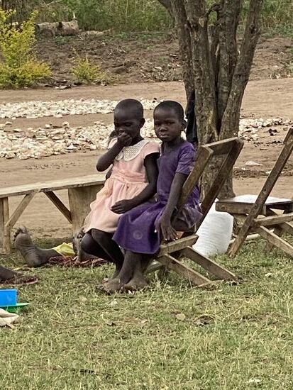 Sehr scheu und schüchtern - sie bekommen alle etwas Süßes von uns