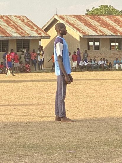 Der eine Torwart: BARFUSS !!!!!