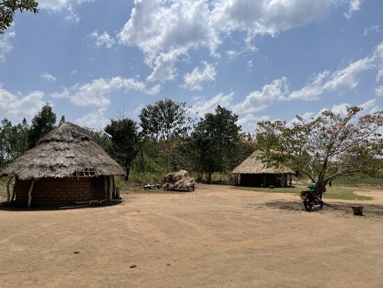 Dies ist das Dorf, in dem Denis Eltern leben. Auch sein Bruder lebt hier mit seiner Familie