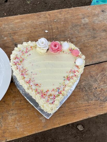 Wir haben noch eine Torte gekauft