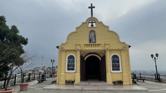 Iglesia del Cerro Santa Ana - eine kleine Kapelle, in der aber heute noch Messen abgehalten werden.