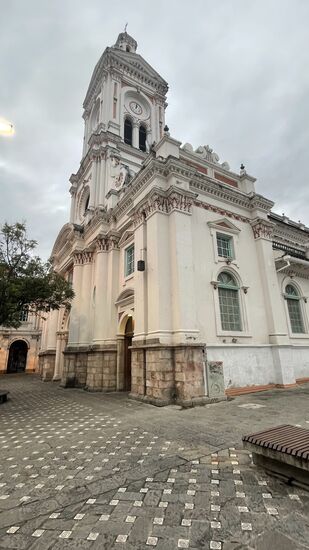 Weiter geht es zur Iglesia de San Francisco. Leider ist es schon spät und wir können nicht mehr hinein.