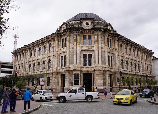 In diesem ehemaligem College-Gebäude ist heute eine Akademie für Rechtswissenschaften untergebracht.